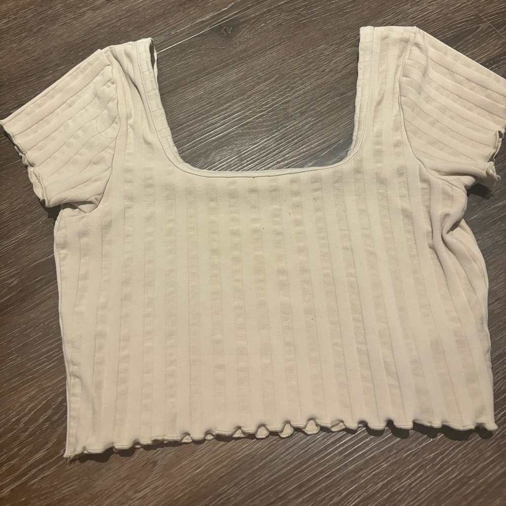 bundle of 3 super cute tops!